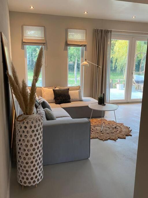 Stijlvol Met Veranda! Tuynloodz A Apartment Beers (North Brabant)